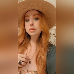 Meet your Posher, Janet